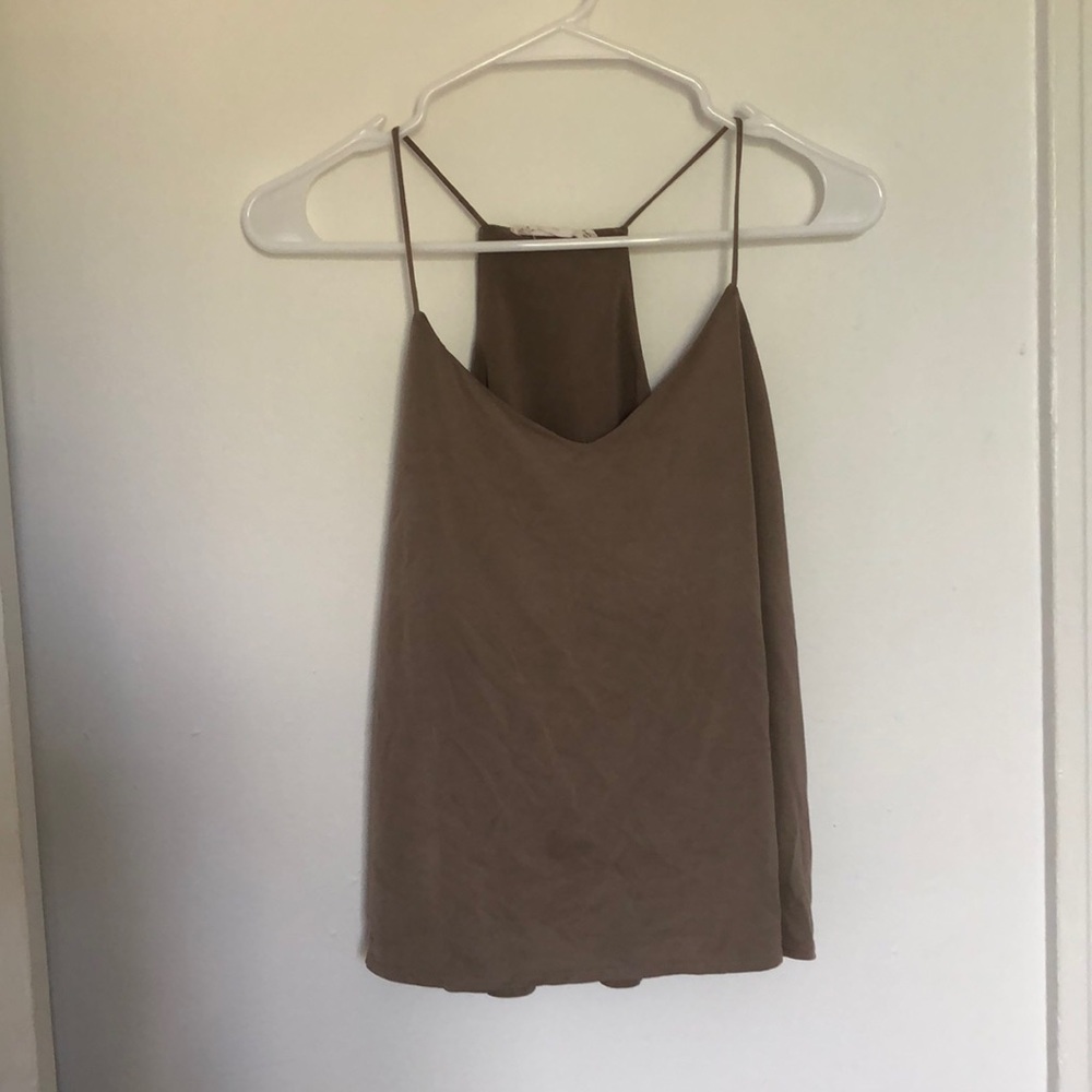 Modal Tank, Simons